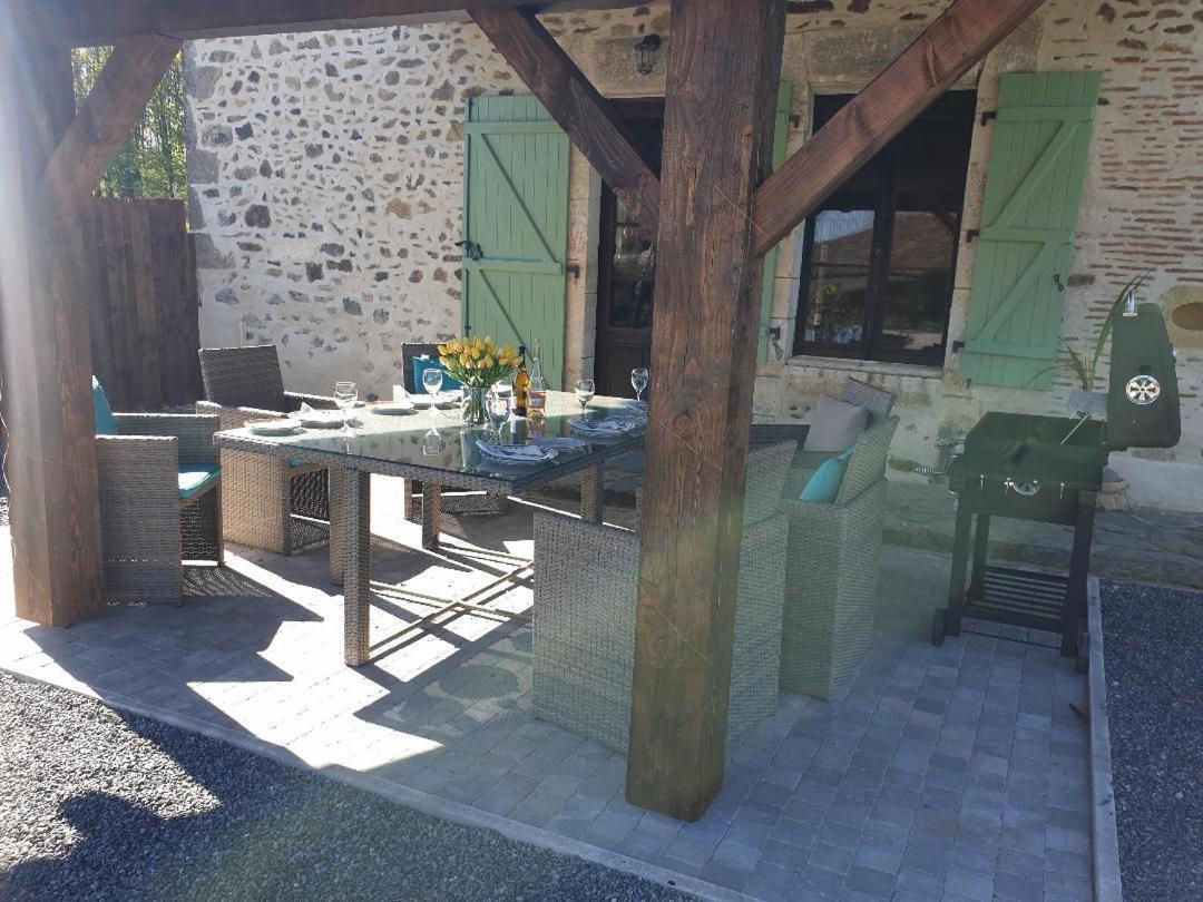 La Maison Du Lac Lavaud Saint-Quentin-sur-Charente Extérieur photo