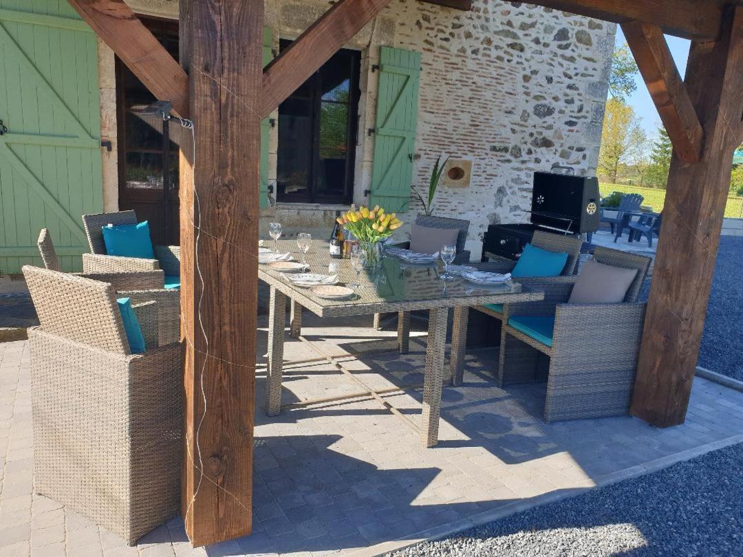 La Maison Du Lac Lavaud Saint-Quentin-sur-Charente Extérieur photo