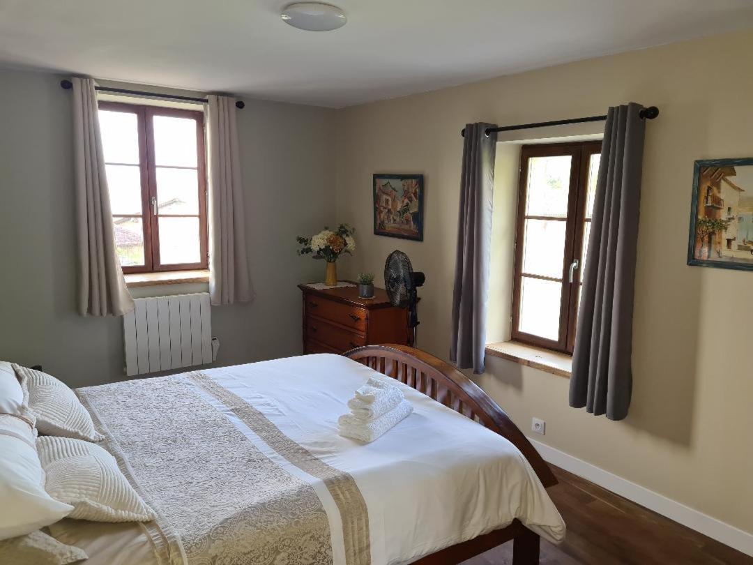 La Maison Du Lac Lavaud Saint-Quentin-sur-Charente Extérieur photo