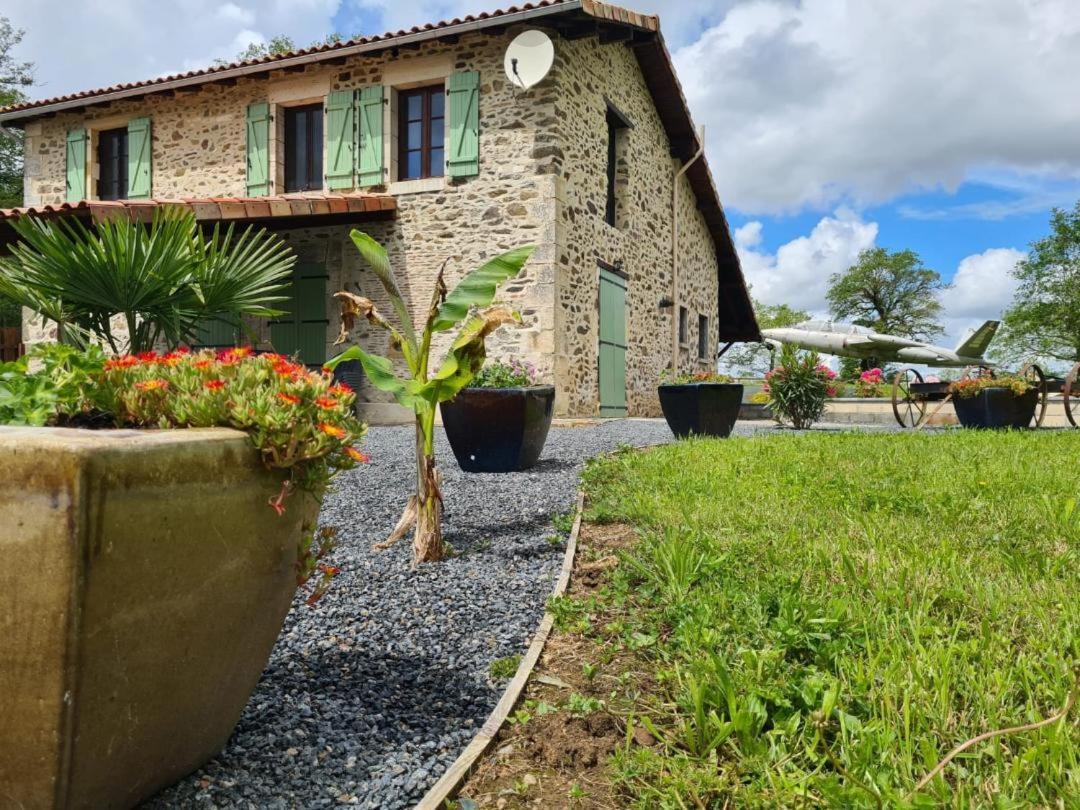 La Maison Du Lac Lavaud Saint-Quentin-sur-Charente Extérieur photo