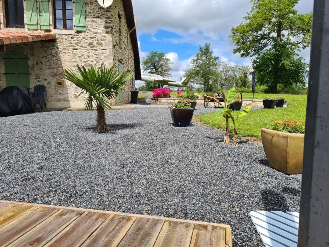La Maison Du Lac Lavaud Saint-Quentin-sur-Charente Extérieur photo